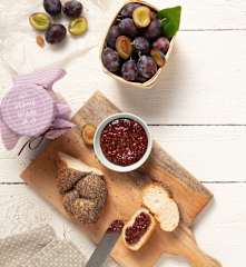 Zwetschken-Mohn-Marmelade mit Rum