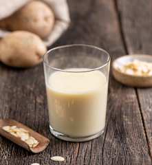 Napój z ziemniaków i migdałów