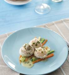 Popietas de gallo con salsa de mantequilla y limón