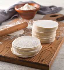 自製水餃皮與煮水餃