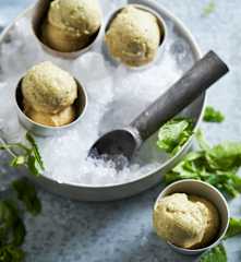 Sorvete de pepino e hortelã