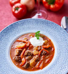 Ungarische Gulaschsuppe