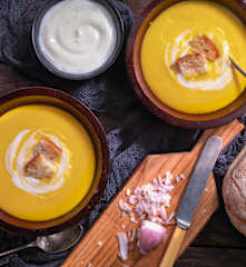 Vellutata di zucca allo yogurt greco