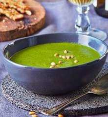 Creme de acelgas e pinhão