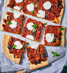 Pikante Auberginen-Pizza mit Ziegenkäse