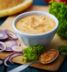 Aprikosen-Joghurt-Dip mit Curry