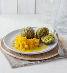 Grüne Knödel mit Kürbis-Pastinaken-Mus