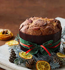 Panettone con fichi e noci
