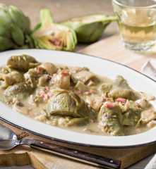 Alcachofas con champiñones y beicon