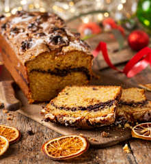 Spelt Cake with Orange, Chocolate and Walnuts