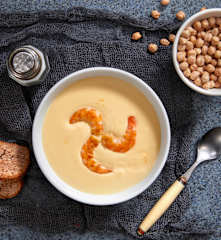 Vellutata di ceci e gamberi