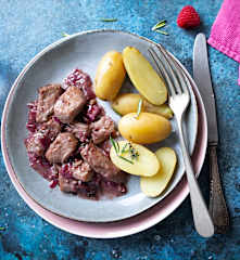 Secreto ibérico con salsa bigarrada