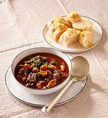 Boeuf bourgignon mit böhmischen Knödeln