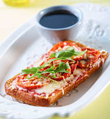 Pizza en pan chapata