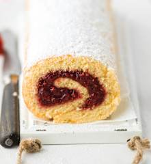 Torta com doce de framboesa