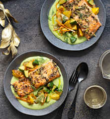 Filets de truite au gin, crème de petits pois