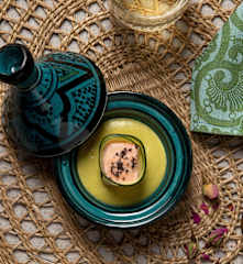 Tayín de salmón con salsa ras el hanout