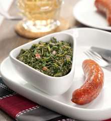 Grünkohl mit Kartoffeln und Mettwürstchen