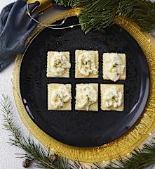 Cracker di riso con baccalà mantecato