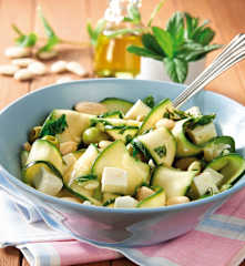 Insalata fresca di zucchine