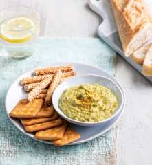 Pasta z cukinii i ciecierzycy z dodatkiem curry