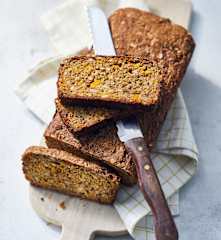 Saftiges Kürbisbrot mit Schwarzkümmel