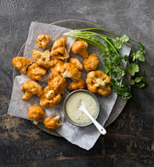 Cauliflower buffalo bites