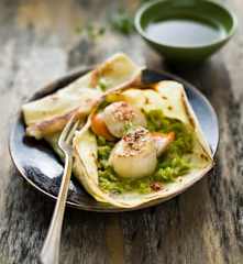 Crêpes con capesante e porri