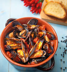 Mejillones con salsa de jitomate