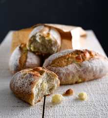 芝麻乳酪麵包