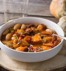 Fabas con pulpo en cocción lenta