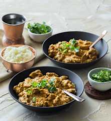 Creamy coconut chicken curry (TM6)