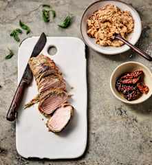 Solomillo de cerdo en beicon con mantequilla barbacoa al vacío