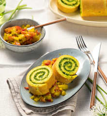 Bärlauchroulade mit Paprikasalat