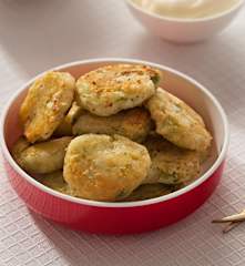 Minifishcakes de bacalao con guisantes