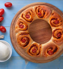 Corona di pan di pizza