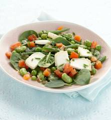 Verdurine in insalata con formaggio di capra