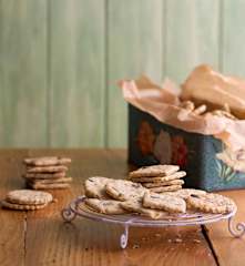 Seriously Seedy Crackers