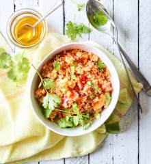 Salada de quinoa colorida