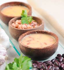 Fazolová polévka s klobásou