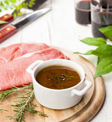 Marinatura al vino rosso e salsa Worchester