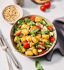 Cheesy-Gnocchi-Salat