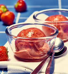 Erdbeer-Vanille-Sorbet