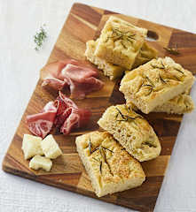 Crescia alla maceratese