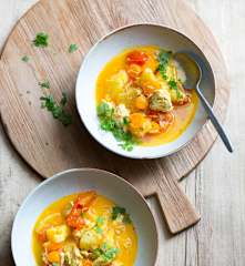 Curry de poulet-coco, légumes et ananas