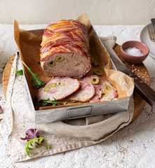 Rollo tres carnes con trenzado de beicon caramelizado