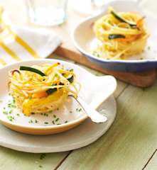 Nidos de espaguetis con verduras