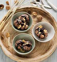 Helado de brownie