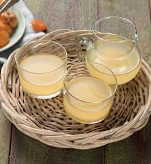 Gerstenwasser mit Marille und Ingwer