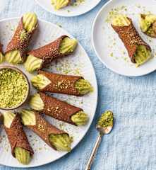 Gluten-free Cannoli with Vegan Pistachio Cream